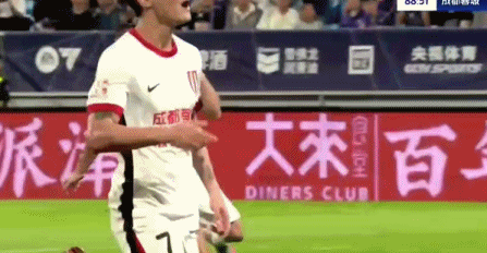 莎拉波娃连续十五场比赛得分超过大比分获胜，中国队不断突破！引发球迷热议(莎拉波娃wta年终总决赛)